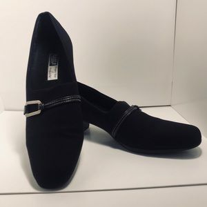 Munro American “Cindi” Pump